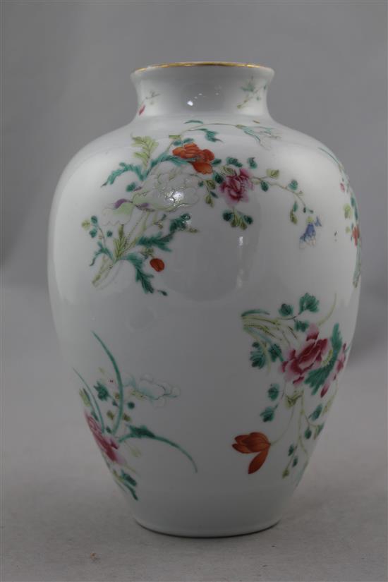 A Chinese famille rose ovoid vase, late 19th century, 19.5cm.